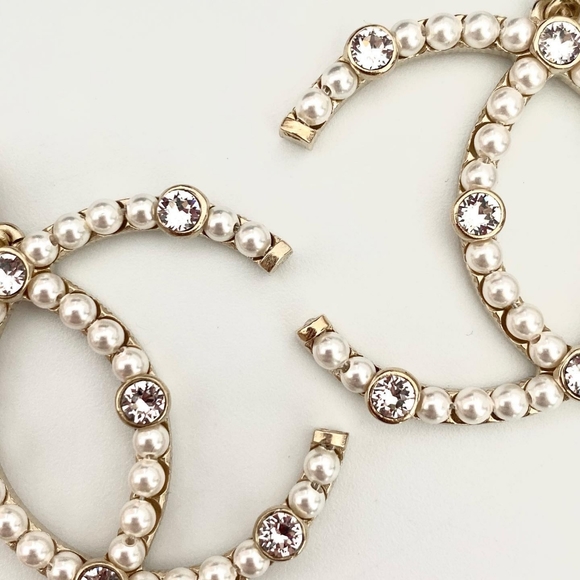 Chanel 2020 Cruise Gold Metal Faux Pearl & Crystal CC Dangle Earrings XL Size - Picture 2 of 10